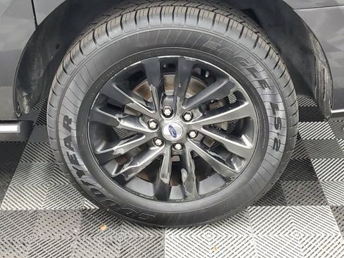 Used 2019 Ford Expedition Max Limited w/ Equipment Group 301A image 10