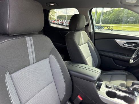 Used 2024 Chevrolet Blazer LT w/ Convenience Package FWD image 11