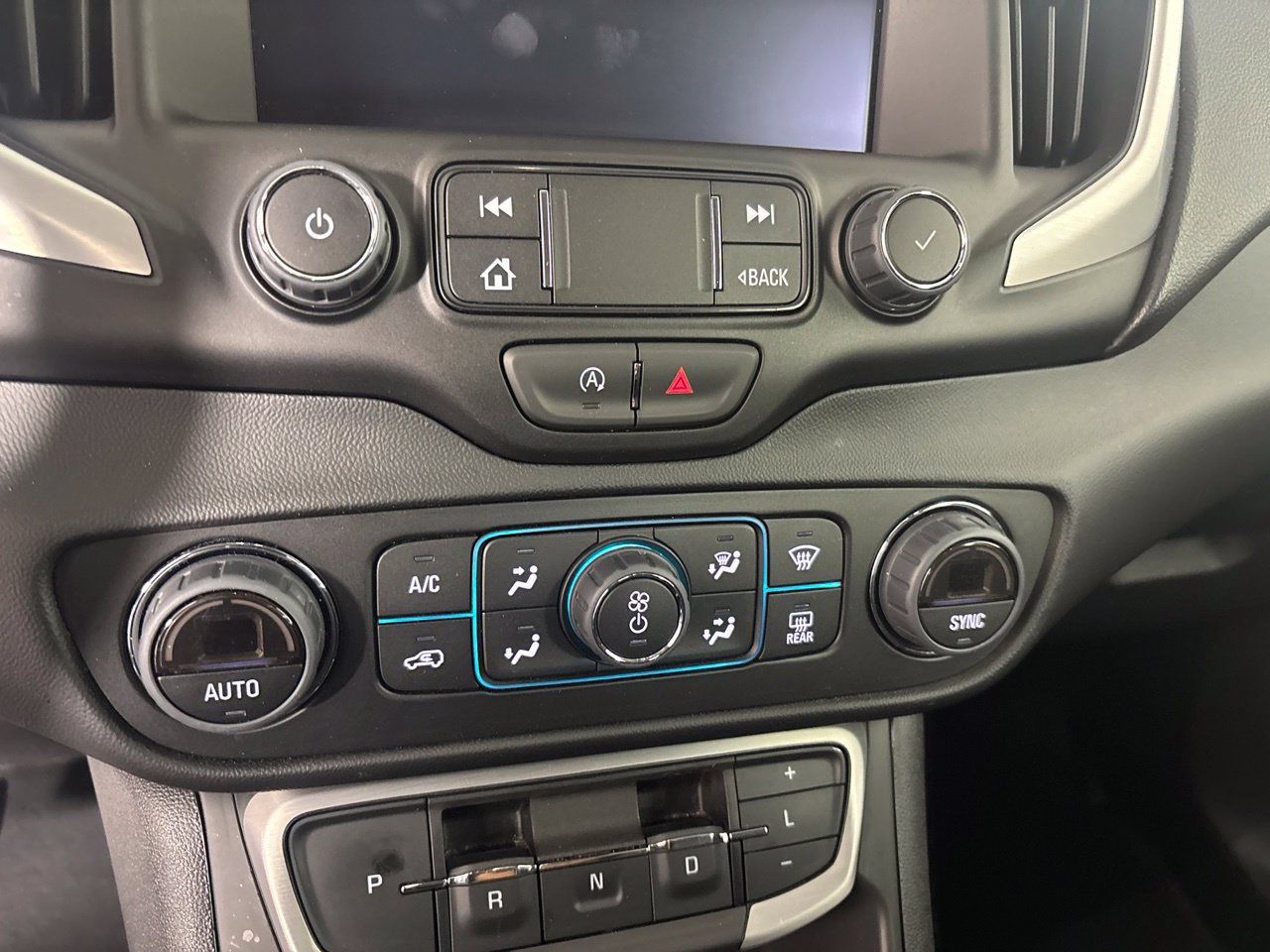 Used 2023 GMC Terrain SLT w/ Infotainment Package II AWD/4WD image 20