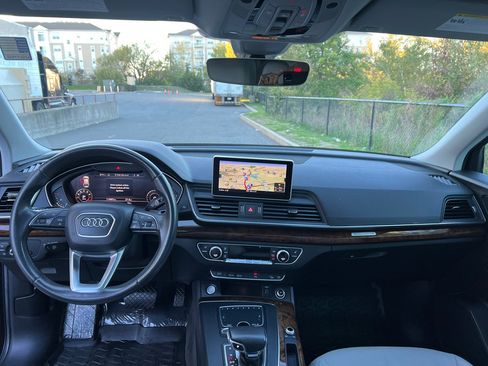 Used 2018 Audi Q5 2.0T Premium Plus w/ Premium Plus Package image 33