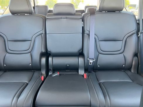 New 2026 Nissan Armada SV image 5