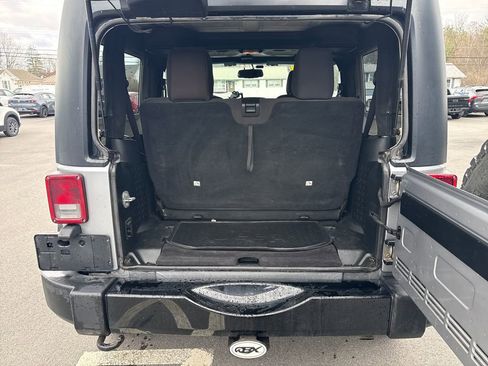 Used 2017 Jeep Wrangler Sport AWD/4WD image 13