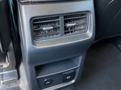 Used 2023 Ford Edge Titanium image 14