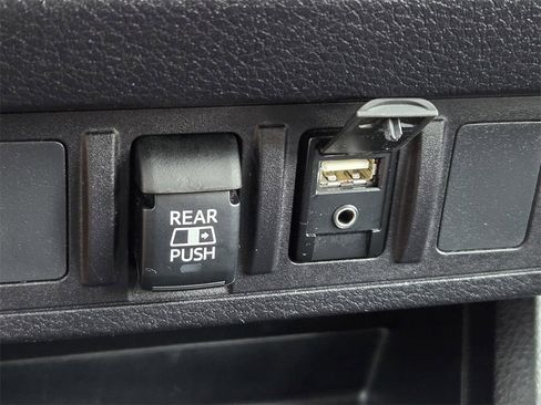 Used 2019 Toyota Tacoma SR5 image 22