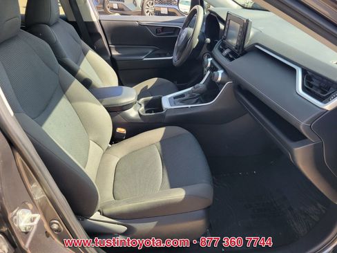 Certified 2022 Toyota RAV4 LE w/ Carpet Mat Package (TMS) FWD image 15