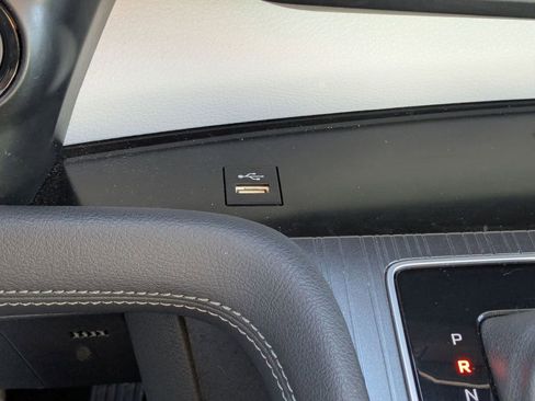 Used 2025 Toyota Sienna LE image 22