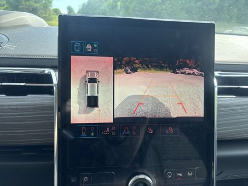Used 2024 GMC Sierra EV Denali AWD/4WD image 20