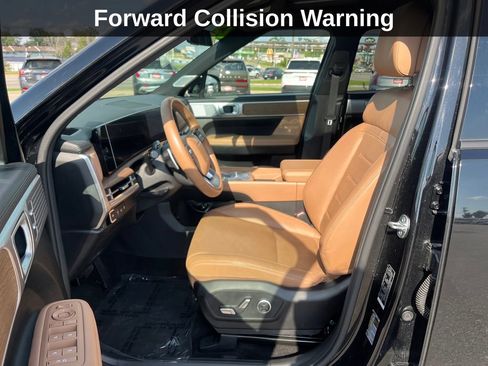 Used 2025 Hyundai Santa Fe Limited AWD/4WD image 12