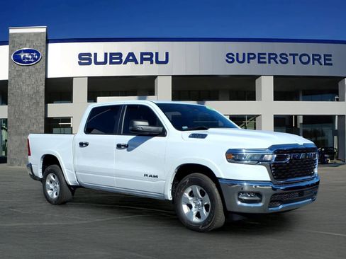 Used 2025 RAM 1500 Big Horn AWD/4WD image 1
