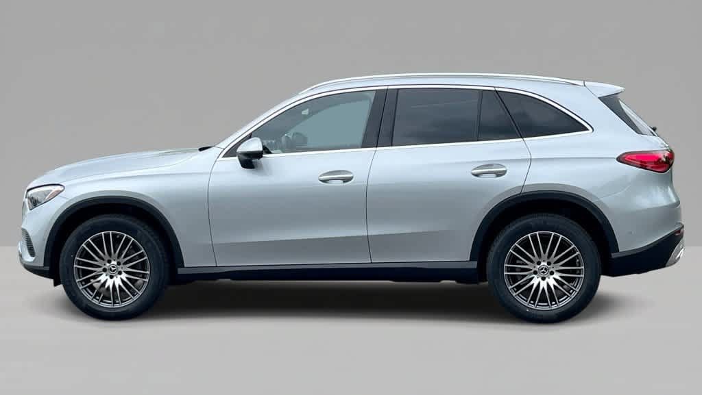 Used 2026 Mercedes-Benz GLC 300 4MATIC image 4