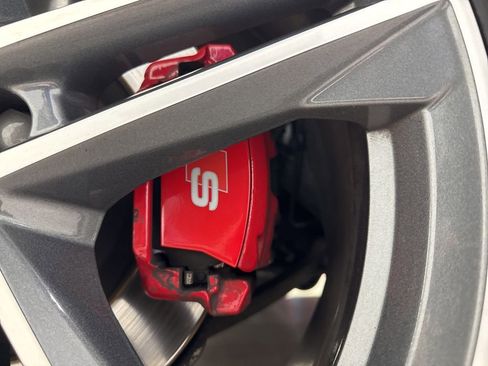 Used 2018 Audi SQ5 Prestige w/ Prestige Package image 18