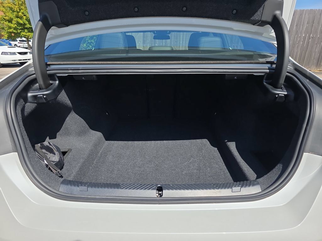 Used 2026 BMW 530i RWD image 13