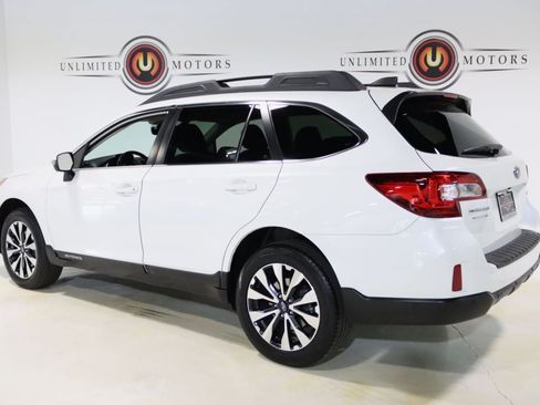 Used 2017 Subaru Outback 2.5i Limited AWD/4WD image 3