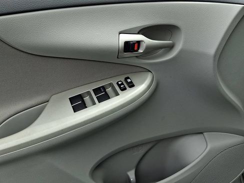 Used 2010 Toyota Corolla LE FWD image 13