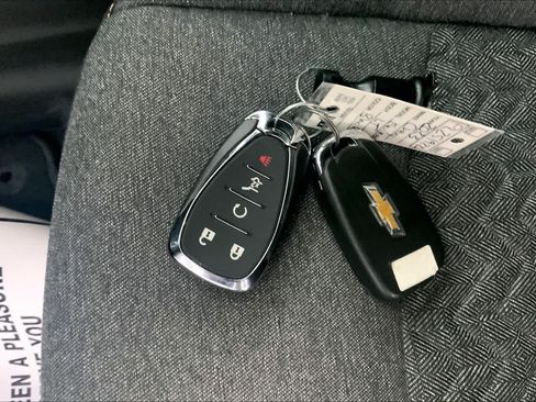 Used 2023 Chevrolet Equinox LT FWD image 15