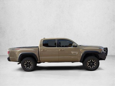 Used 2019 Toyota Tacoma TRD Off-Road image 4