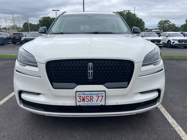 Used 2023 Lincoln Aviator Reserve w/ Equipment Group 201A AWD/4WD image 2