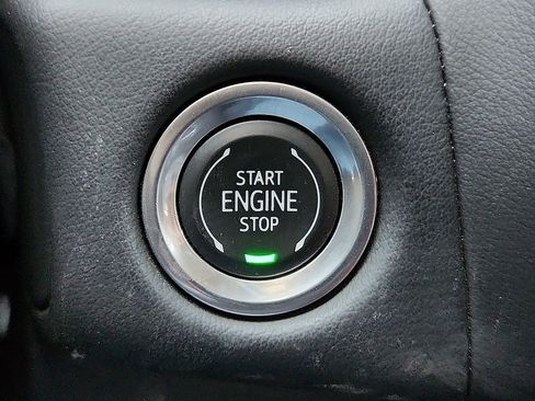 Used 2024 Chevrolet Tahoe LT AWD/4WD image 9