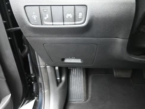 Used 2020 Hyundai Kona SEL Plus AWD/4WD image 16