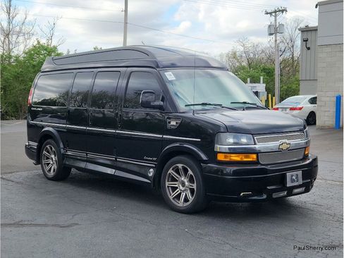 Used 2019 Chevrolet Express 2500 w/ Enhanced Convenience Package RWD image 18