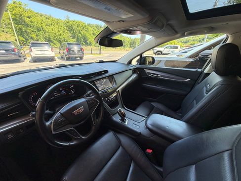Used 2019 Cadillac XT5 Premium Luxury w/ Driver Assist Package FWD image 10