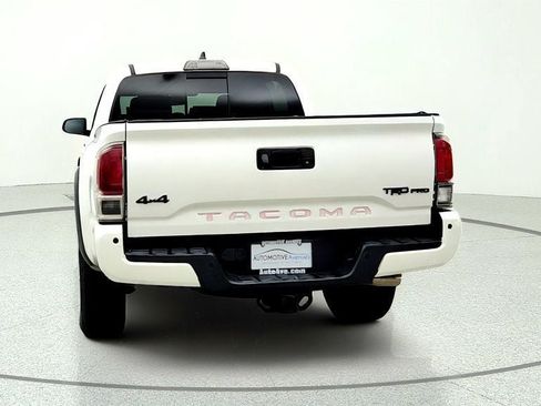 Used 2018 Toyota Tacoma TRD Pro AWD/4WD image 6