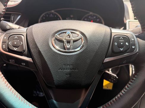 Used 2017 Toyota Camry SE FWD image 25