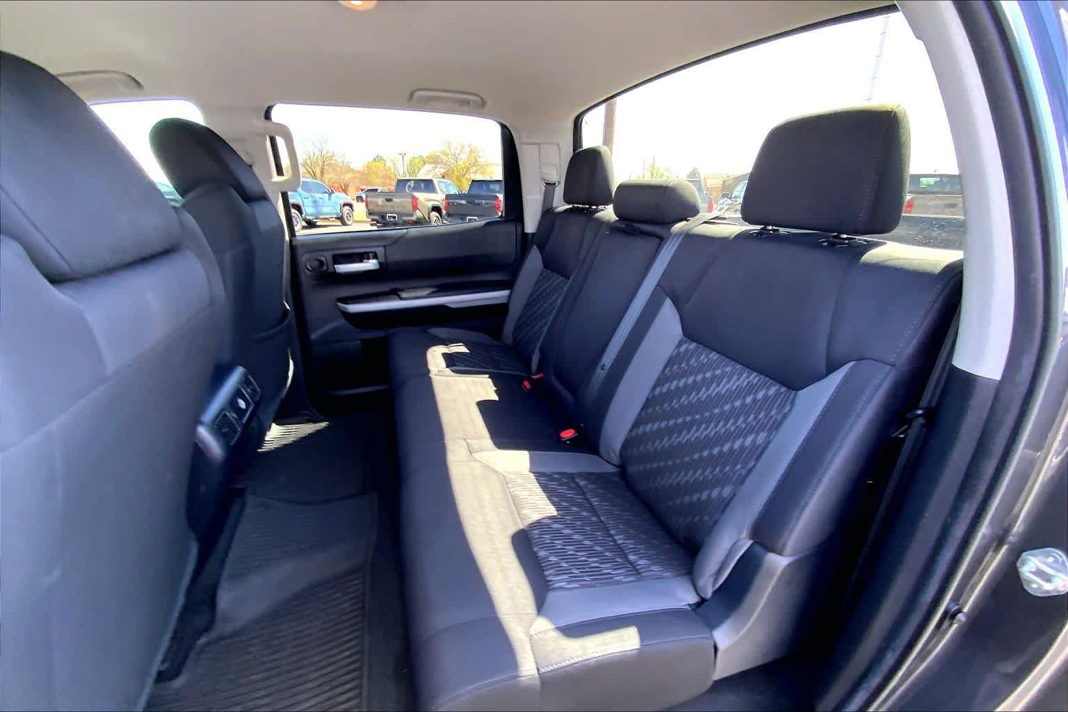 Used 2019 Toyota Tundra SR5 w/ SR5 Upgrade Package AWD/4WD image 21