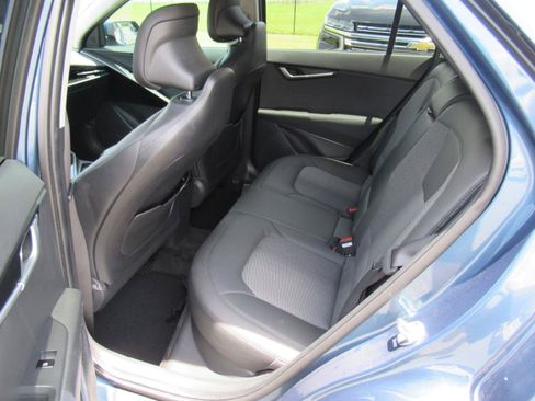 Used 2023 Kia Niro EX FWD image 33