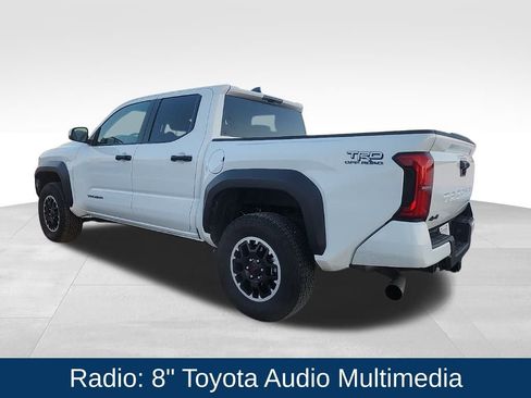 Used 2025 Toyota Tacoma TRD Off-Road image 3