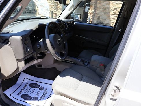 Used 2007 Jeep Commander Sport AWD/4WD image 22