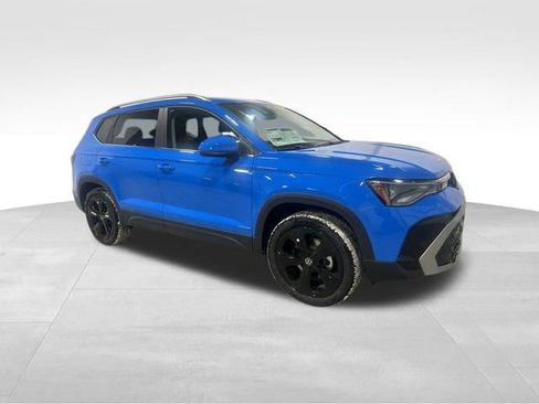 New 2026 Volkswagen Taos SEL image 3