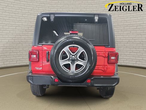 Used 2022 Jeep Wrangler Unlimited Sport AWD/4WD image 6