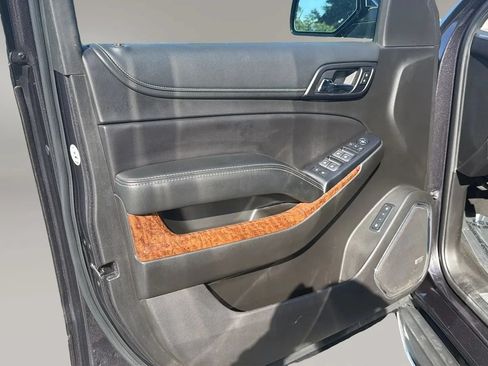 Used 2018 Chevrolet Tahoe Premier RWD image 24