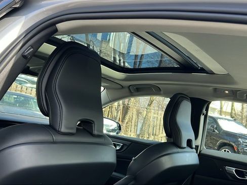 Used 2024 Volvo S60 B5 Core image 16