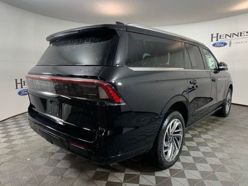 New 2025 Lincoln Navigator L Reserve image 7