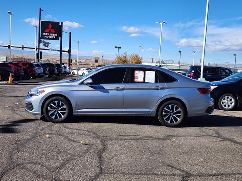 Used 2024 Volkswagen Jetta S image 2