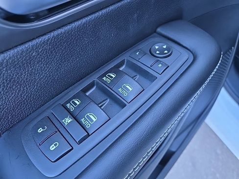 New 2026 Chrysler Pacifica Select w/ S Appearance Package image 31