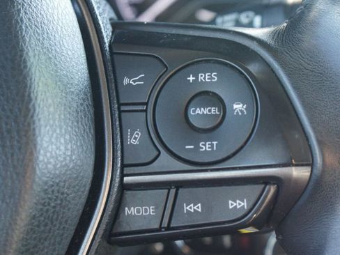 Used 2023 Toyota Camry SE image 8