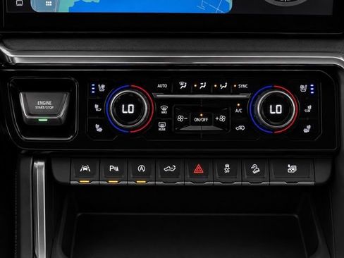 Used 2024 GMC Sierra 1500 Denali w/ Technology Package AWD/4WD image 36
