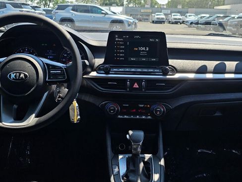 Used 2019 Kia Forte LXS FWD image 12