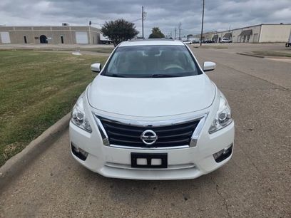 Used 2015 Nissan Altima 2.5 SV w/ Convenience Package