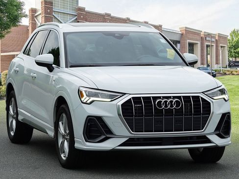 Used 2024 Audi Q3 2.0T Premium Plus AWD/4WD image 3