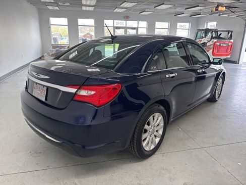 Used 2013 Chrysler 200 Limited FWD image 11