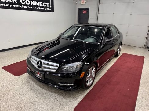 Used 2011 Mercedes-Benz C 300 4MATIC Sedan image 5