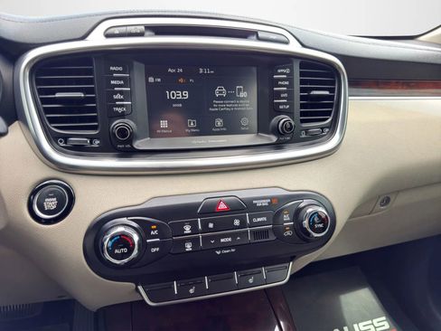 Used 2017 Kia Sorento EX FWD image 28
