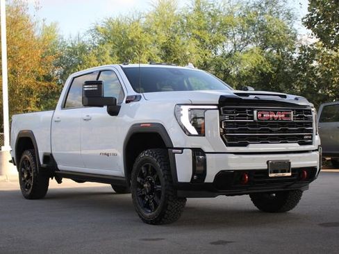 Used 2024 GMC Sierra 2500 AT4 w/ AT4 Premium Plus Package image 7