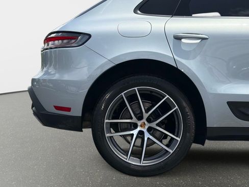 Used 2024 Porsche Macan AWD/4WD image 15