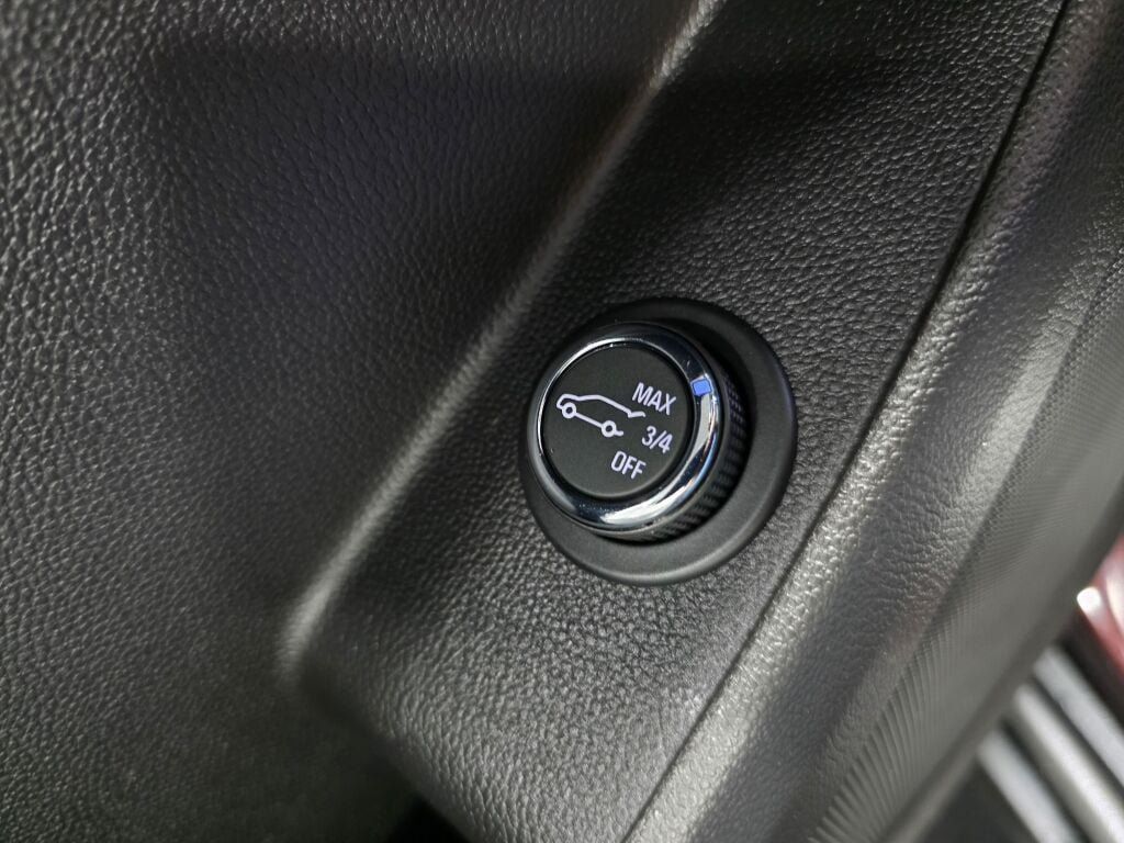 Used 2021 Chevrolet Traverse LT AWD/4WD image 19