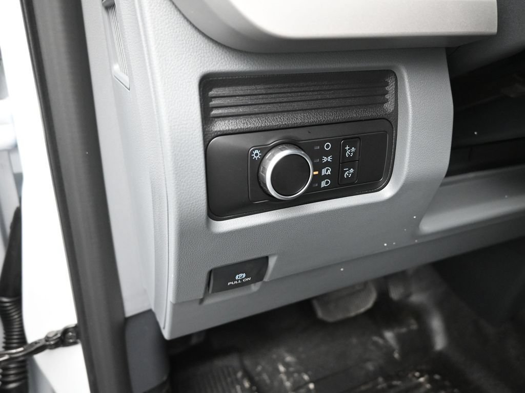 New 2025 Ford F350 XL AWD/4WD image 13
